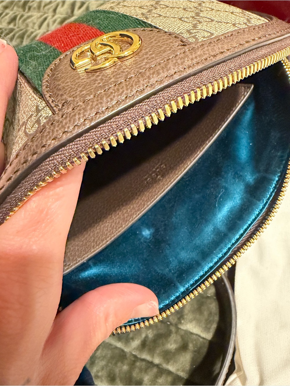 Like NEW Gucci Beige Crossbody with matching small wallet - Picture 9 of 13